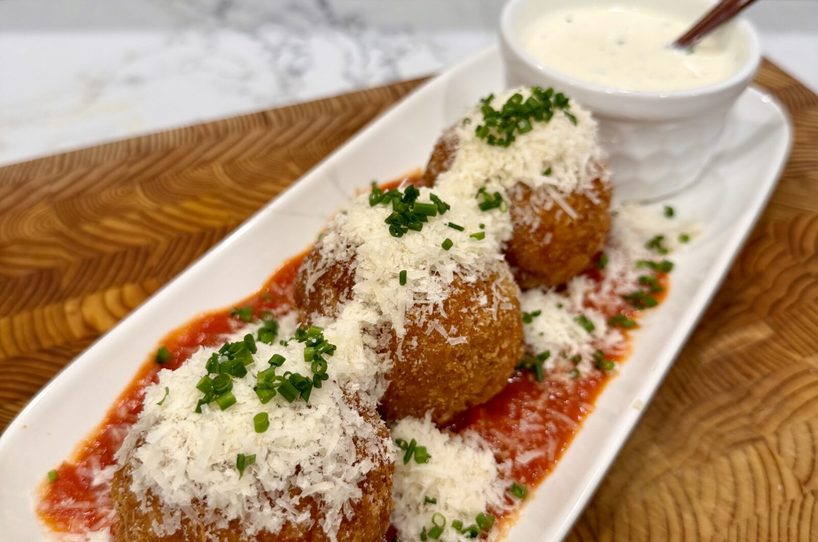 Spicy Mac & Cheese Balls